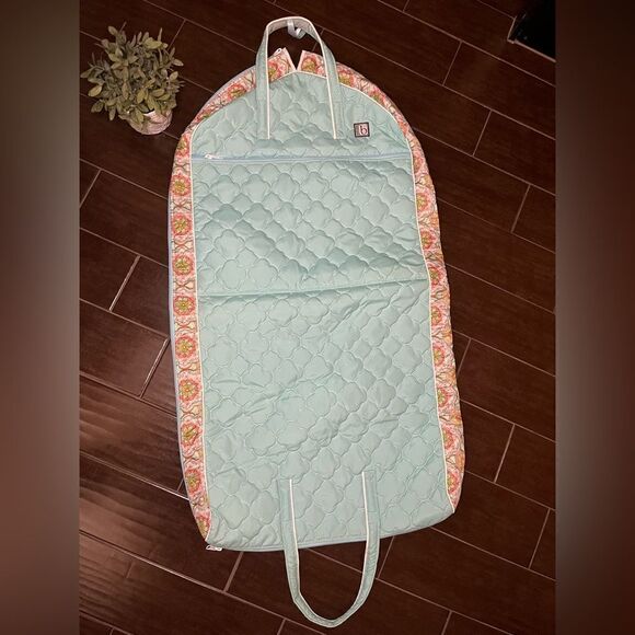 Cinda B garment bag that grows - Picture 2 of 10